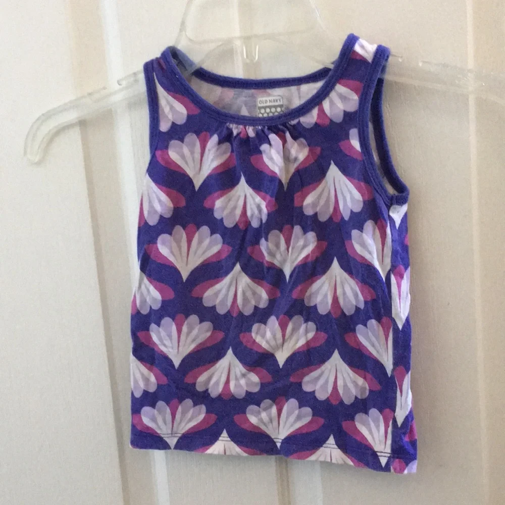 Girls old navy tank 2t